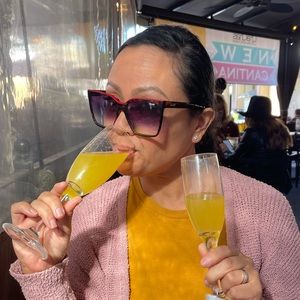 Meet your Posher, Loraine